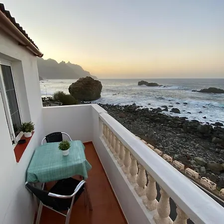 Junto Al Mar El Roque * Санта-Крус-де-Тенерифе